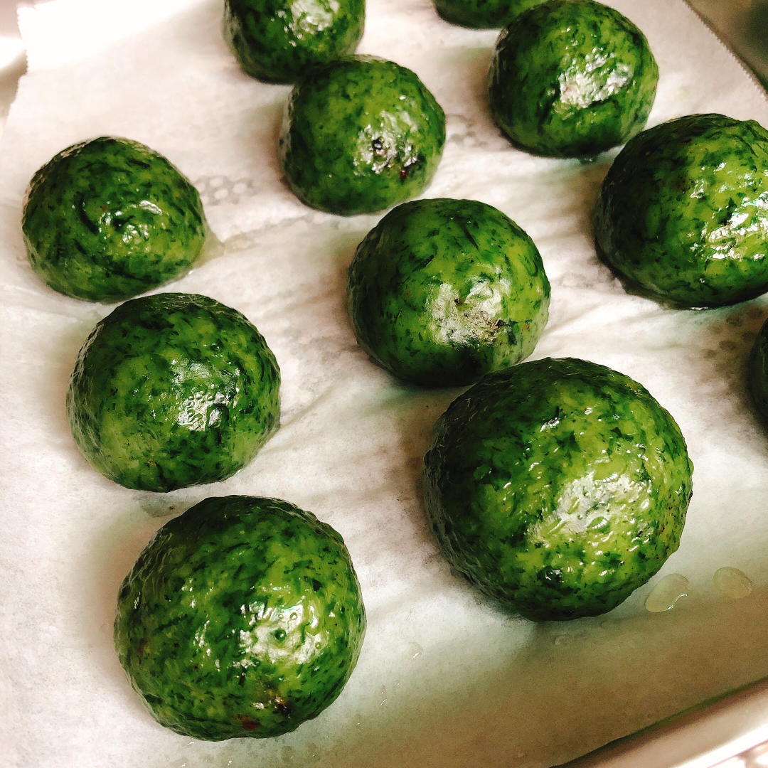 咸蛋黄肉松青团（艾糍）