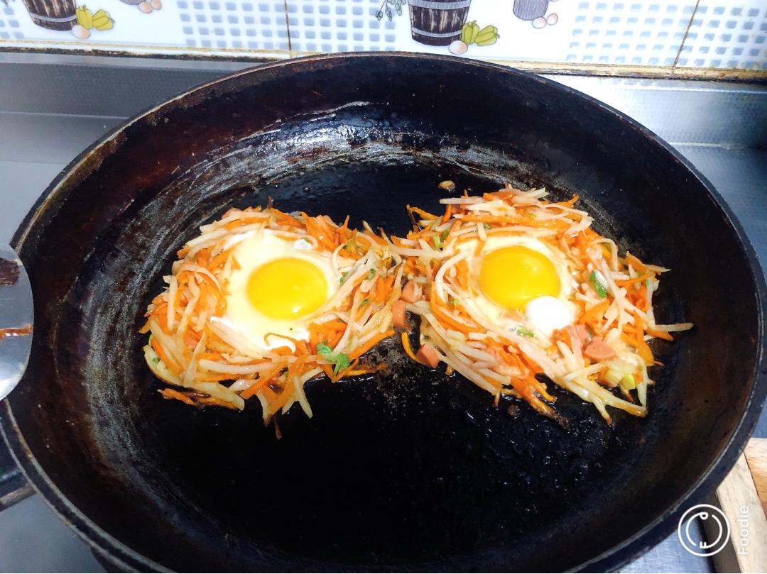 土豆丝鸡蛋饼快手早餐