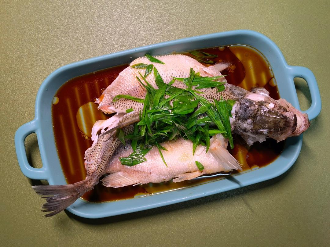 10分钟做 清蒸鲈鱼 （附切鱼图解）