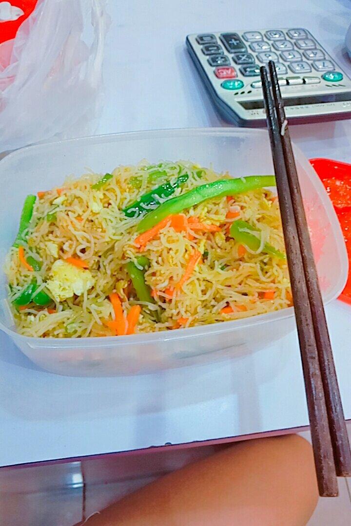 杂菜炒米线