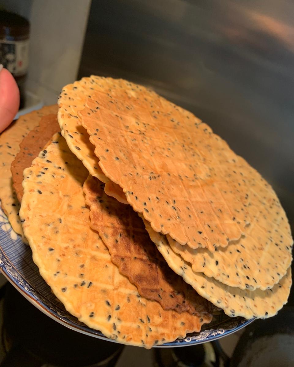 【视频食谱】减油版芝麻脆饼