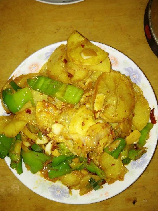 干锅土豆片