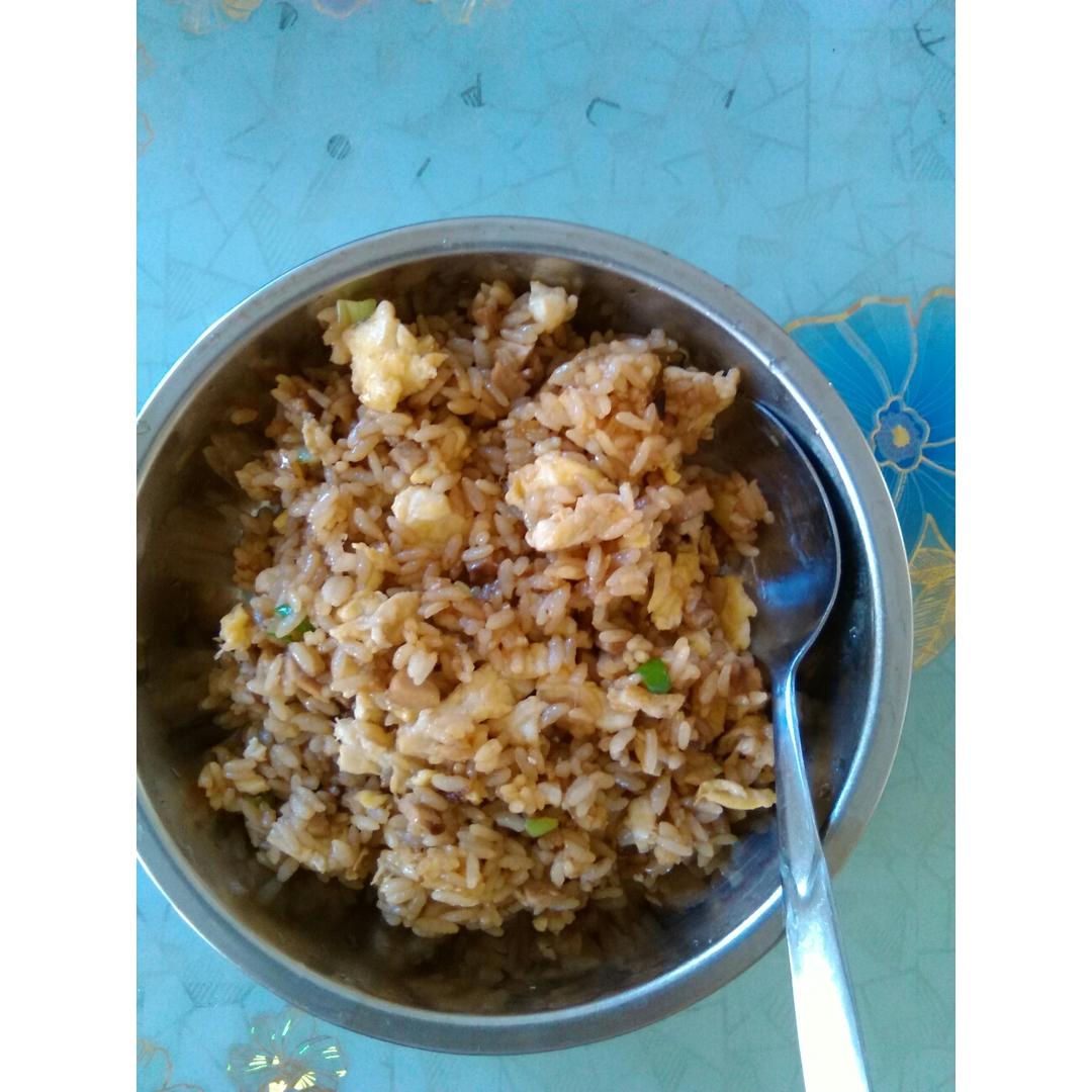 酱油炒饭(超级简单)