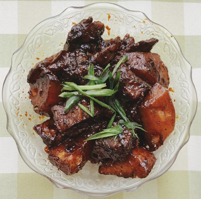 黑胡椒牛腩