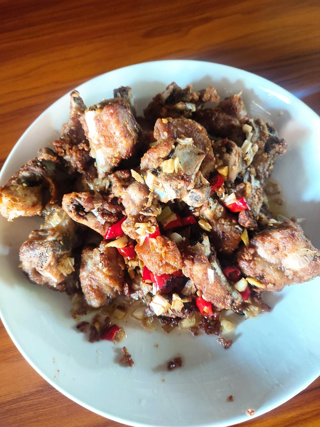 教你做椒盐排骨，做法简单