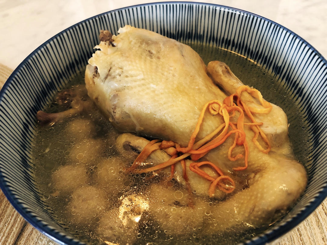 虫草花煲鸡汤