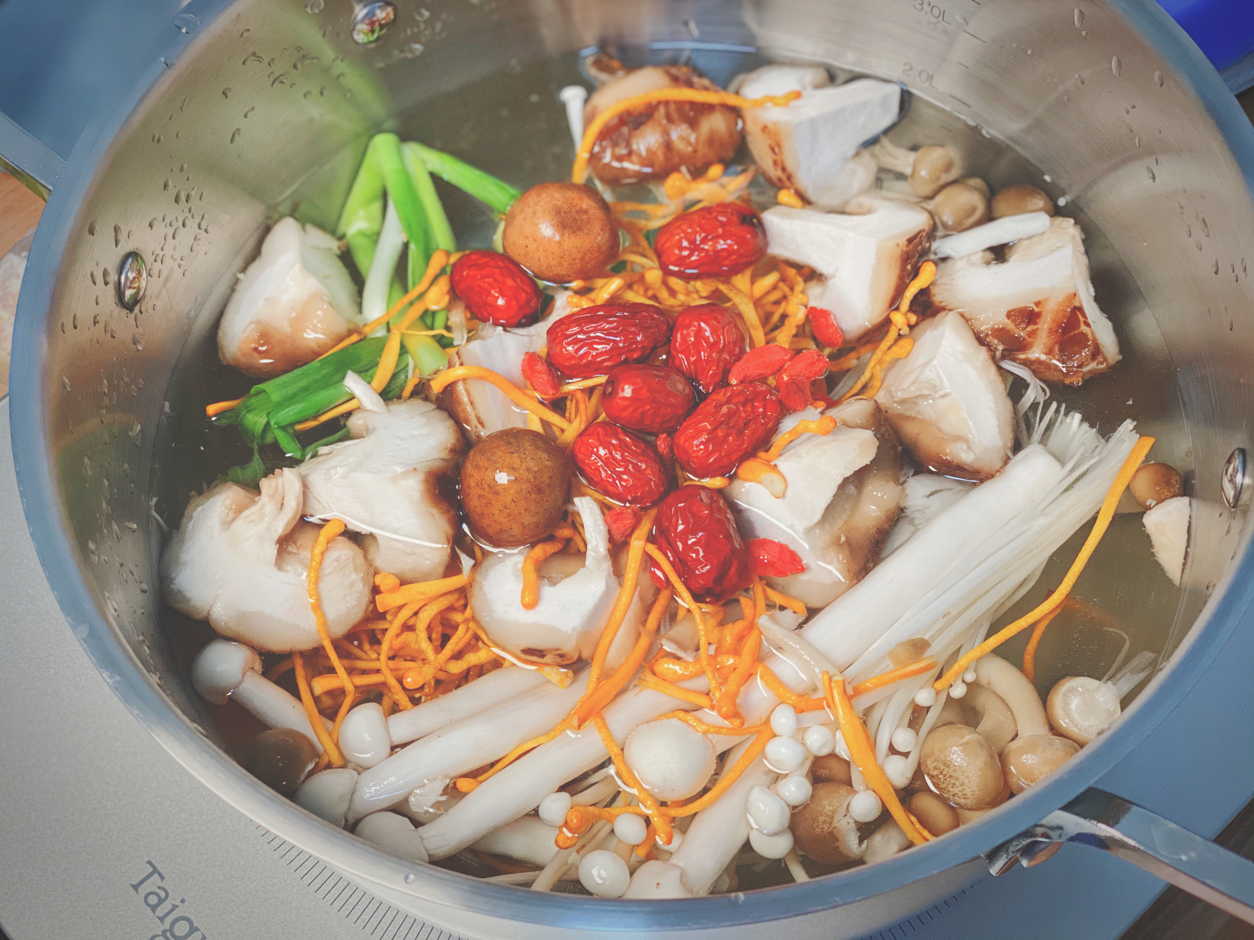 养生低脂无油版 菌菇汤火锅底料的做法 步骤6