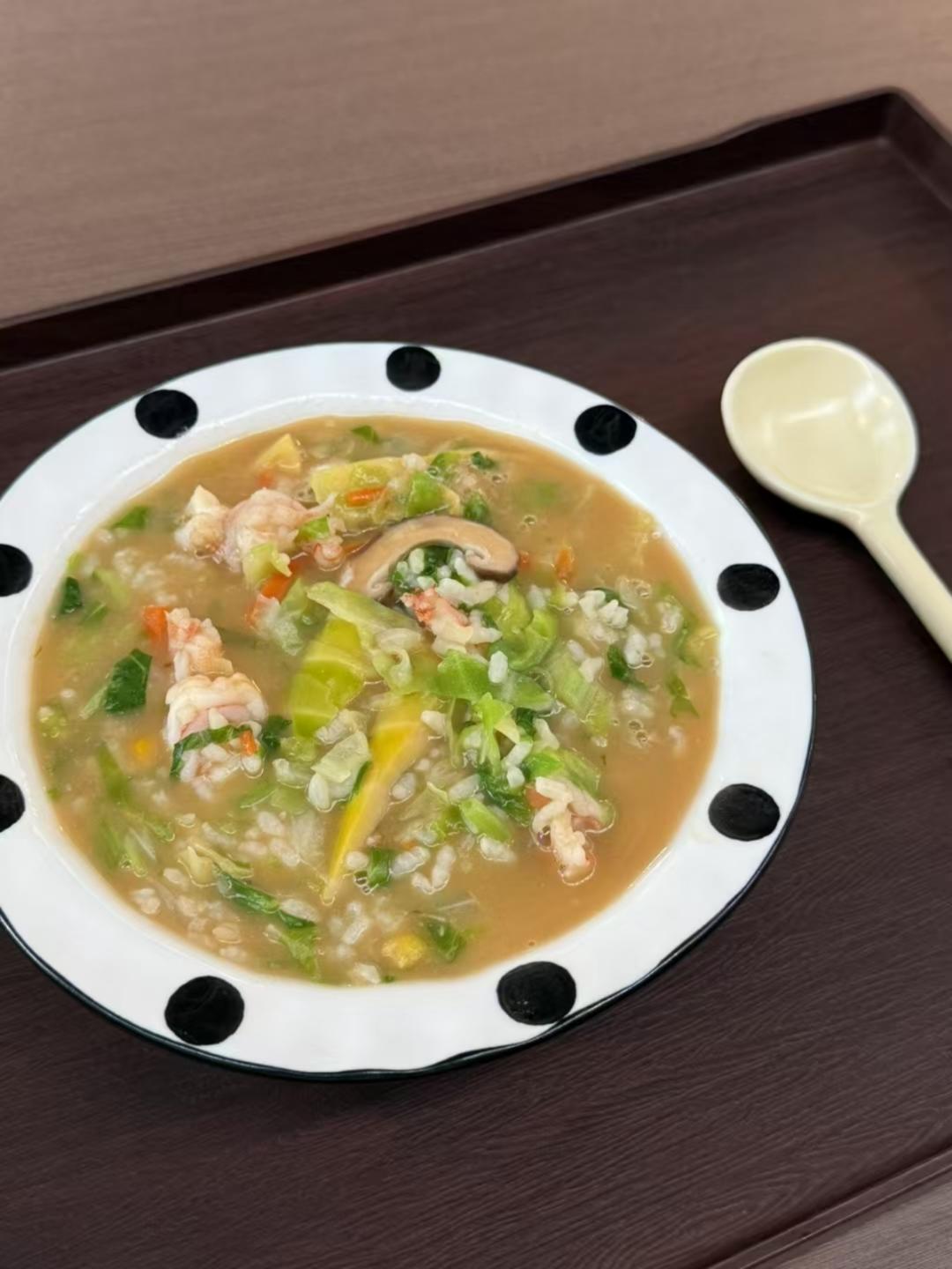 海参鲜贝杂蔬小米粥