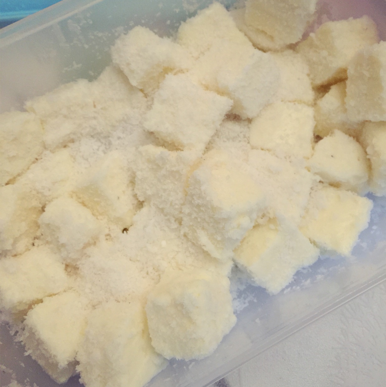 完胜85度C牛奶椰丝小方