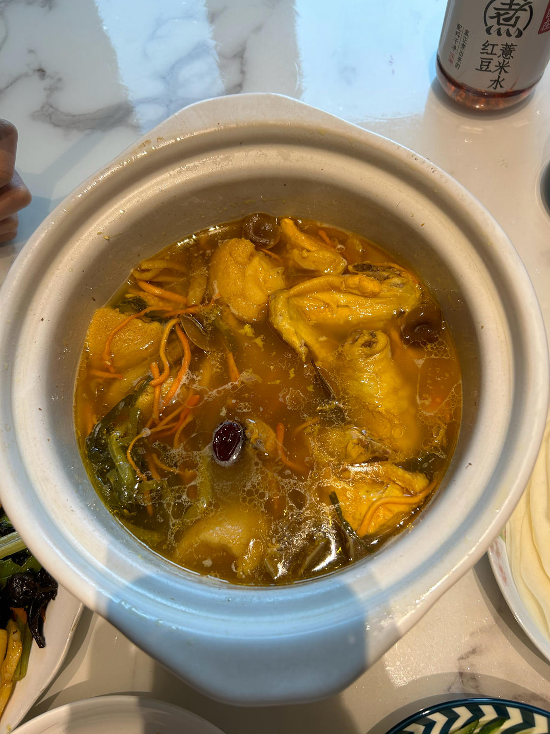 奶奶教的鲜香肥美香菇炖鸡汤