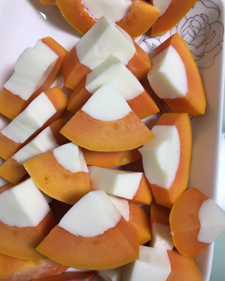 整颗木瓜椰奶冻