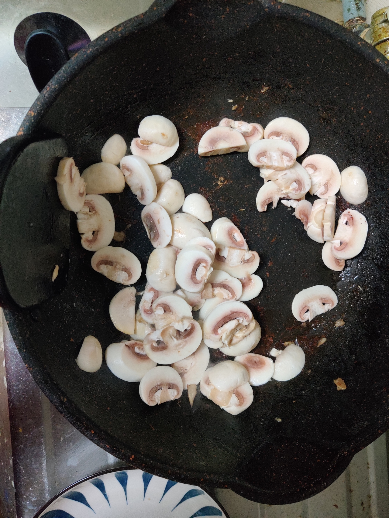 惊艳版白汁鸡腿蘑菇意面的做法 步骤6