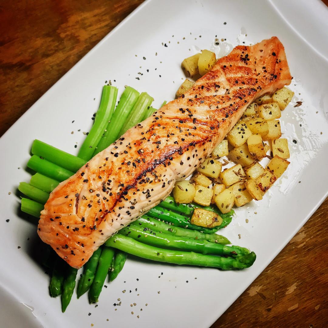 快手香煎脆皮三文鱼(减脂友好版)的做法