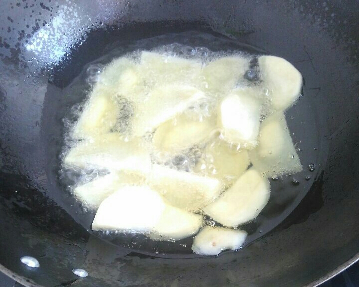 干锅土豆片的做法 步骤4
