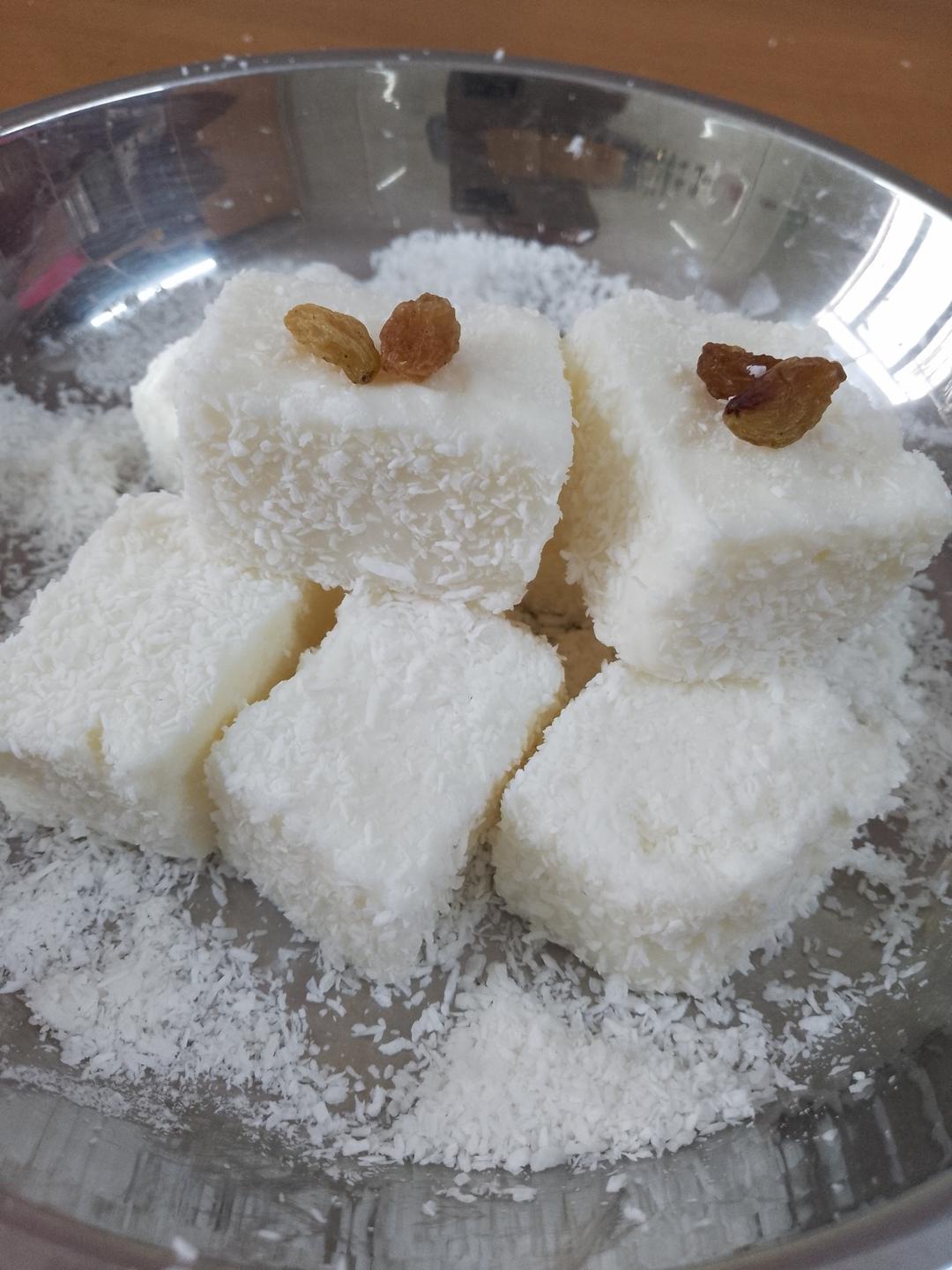 完胜85‘C的牛奶椰蓉小方