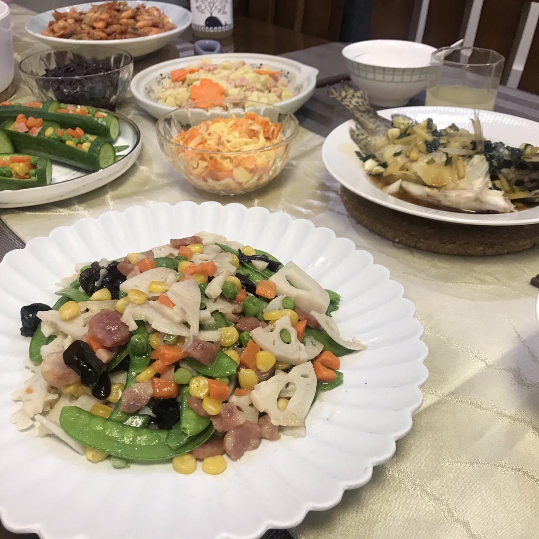 素菜也可以这么美—荷塘小炒