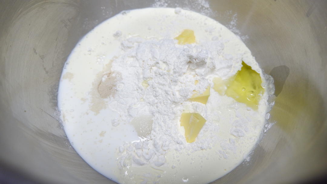纯奶手撕吐司的做法 步骤1