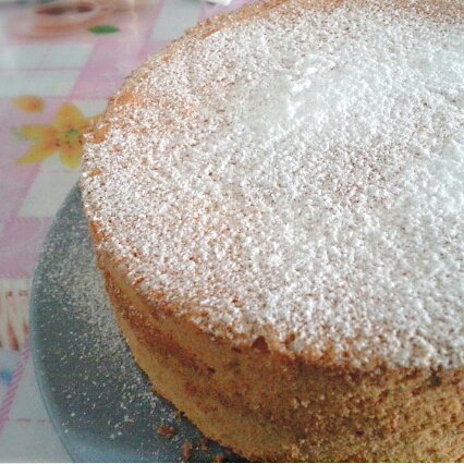 超简单完美戚风蛋糕（6寸2蛋）附打发、翻拌、脱模视频