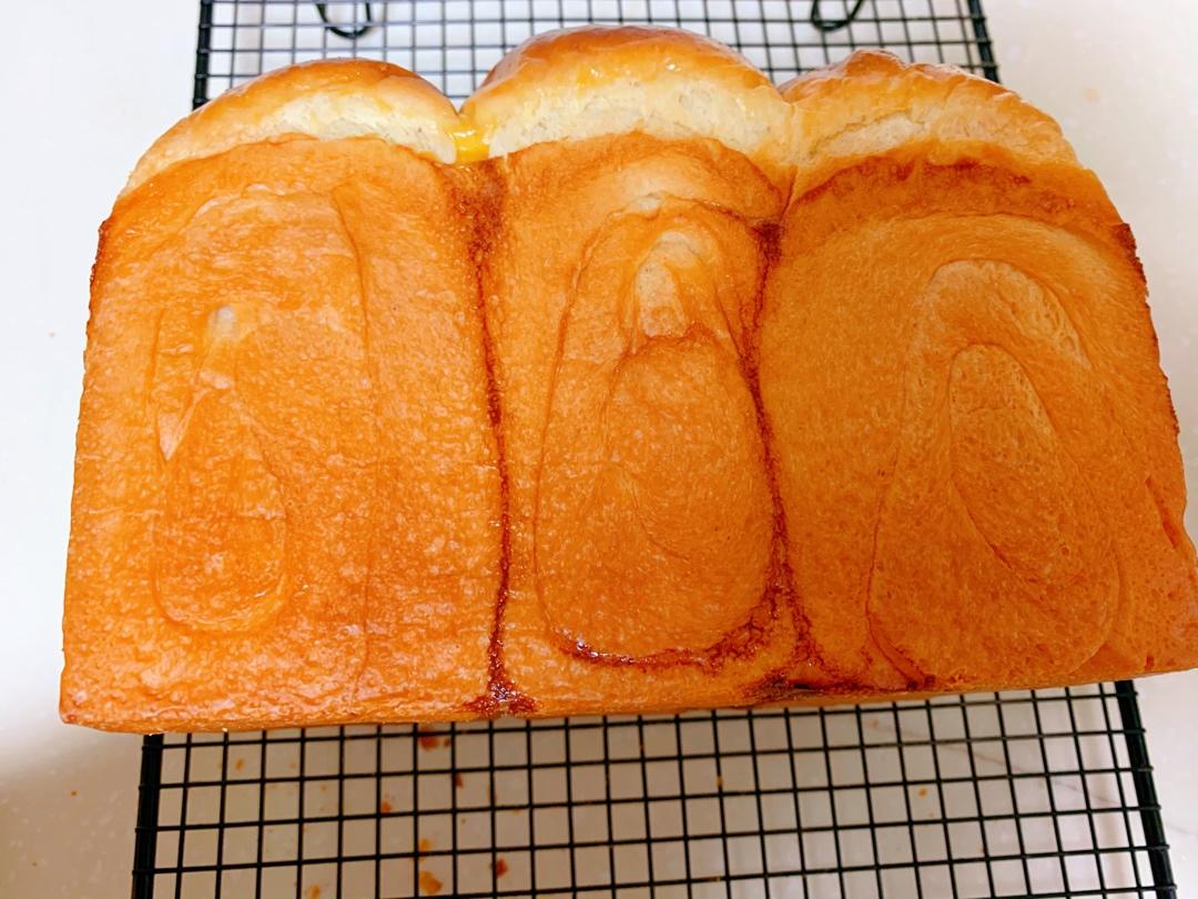 比中种还柔软的香醇面包——酸奶奶酪吐司（二奶吐司）