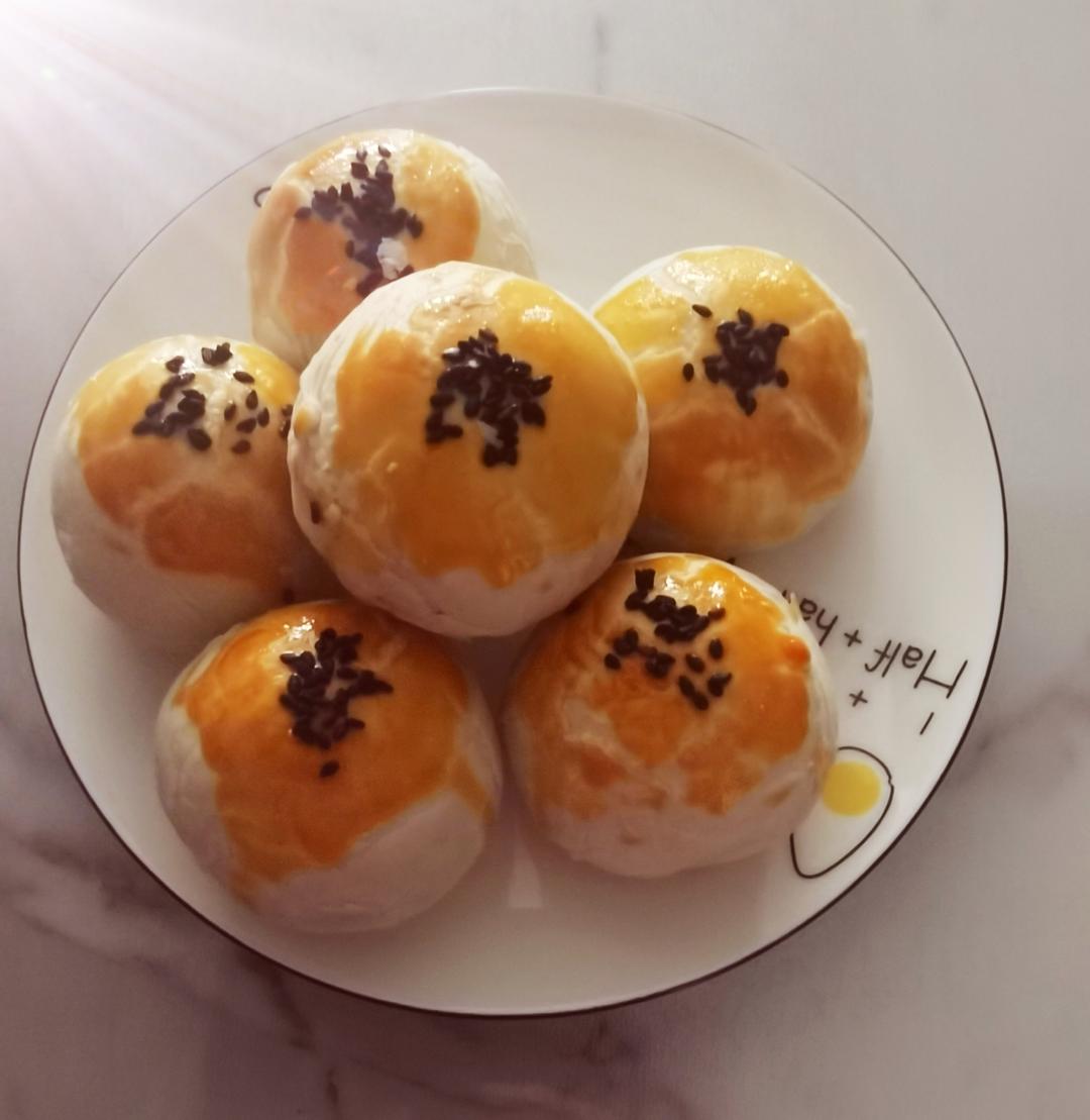 层层酥脆的完美蛋黄酥