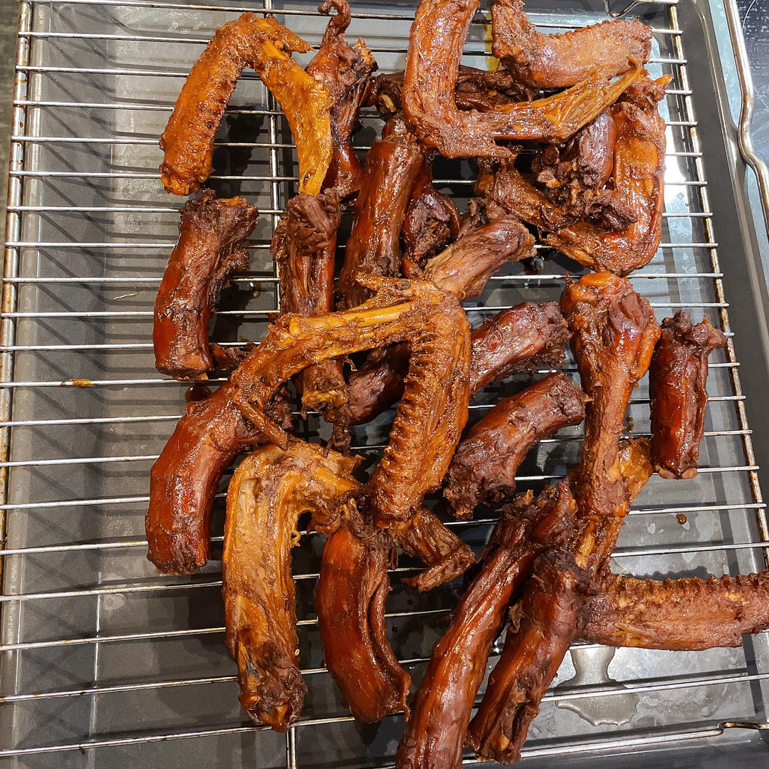 自制周黑鸭卤鸭翅鸭锁骨甜辣