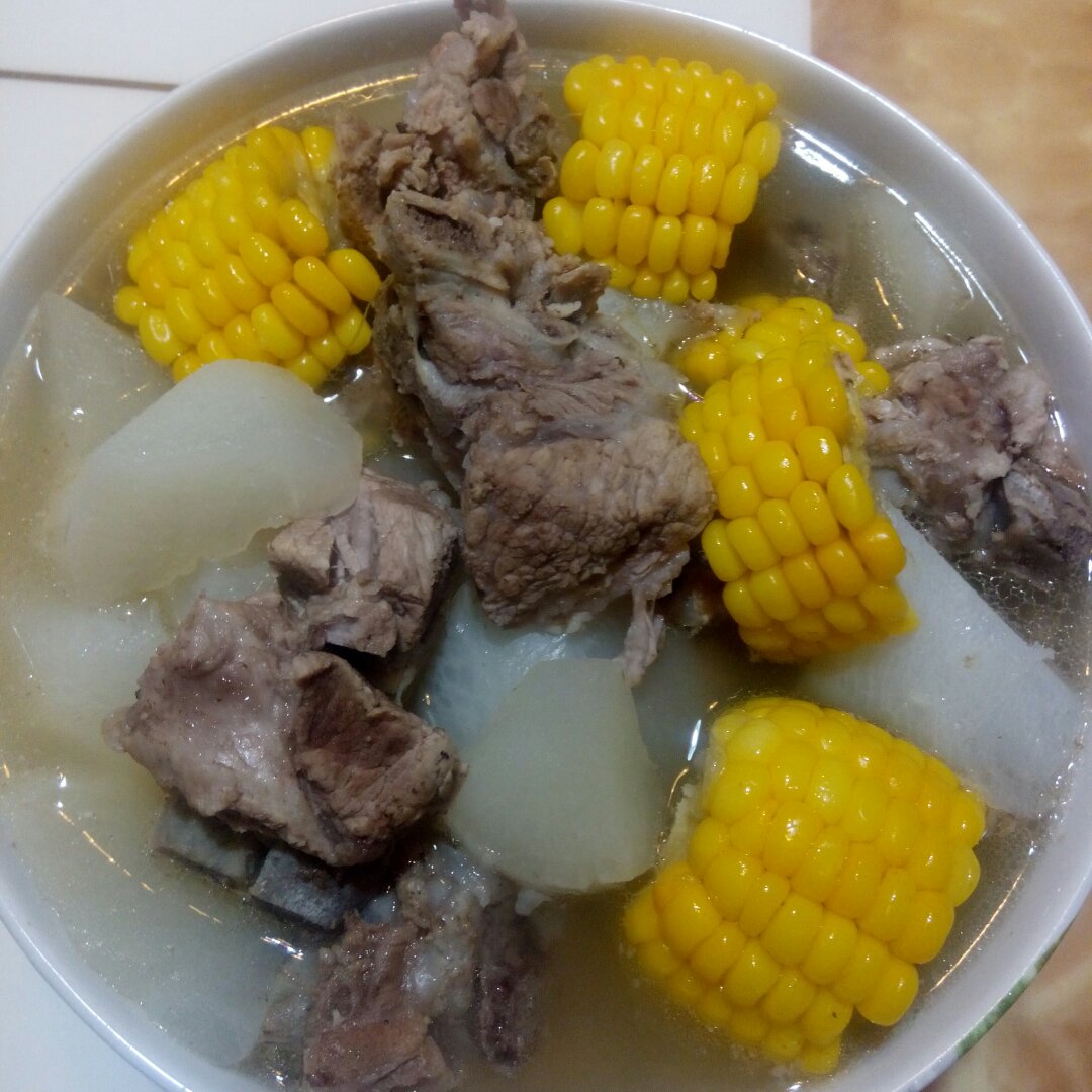 玉米萝卜排骨汤