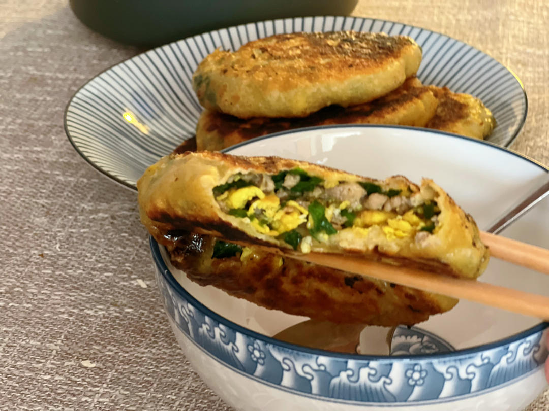 皮薄如纸的韭菜馅饼|免揉面法