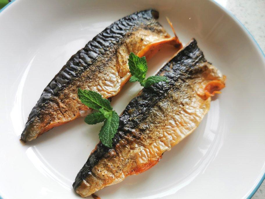 日式盐烤青花鱼