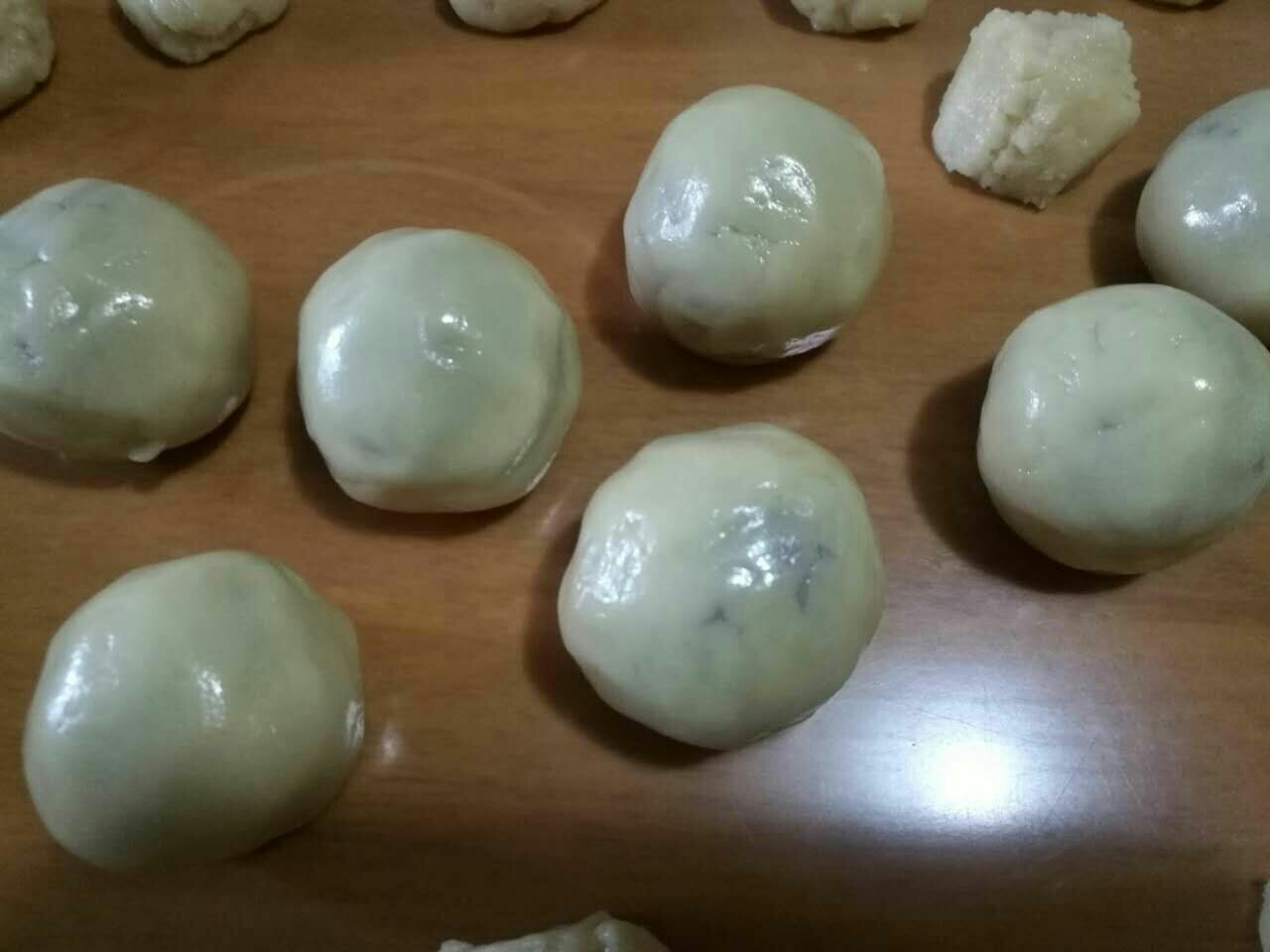 木糖醇广式蛋黄香芋月饼的做法 步骤6