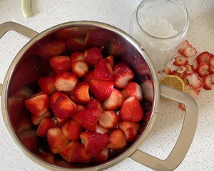 超简单粗暴草莓酱 芒果酱 比市售好吃多了的做法步骤图 你是我的啾啾哒 下厨房