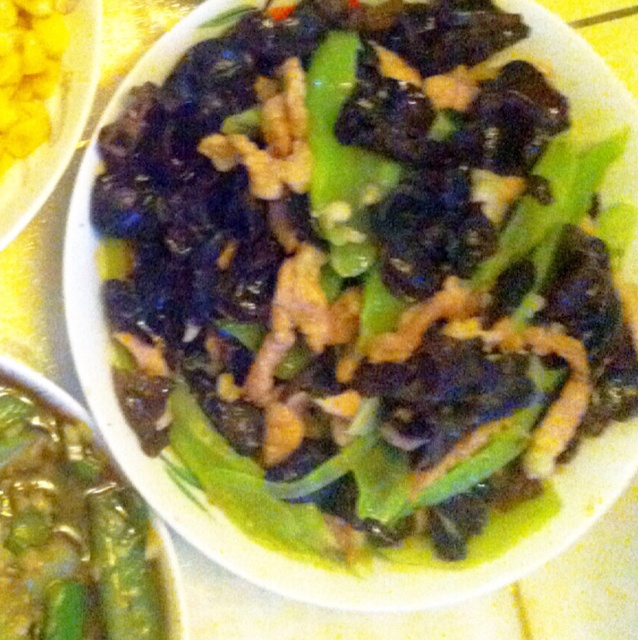 木耳莴笋炒肉片
