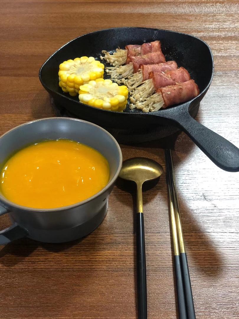 【金针菇培根卷】