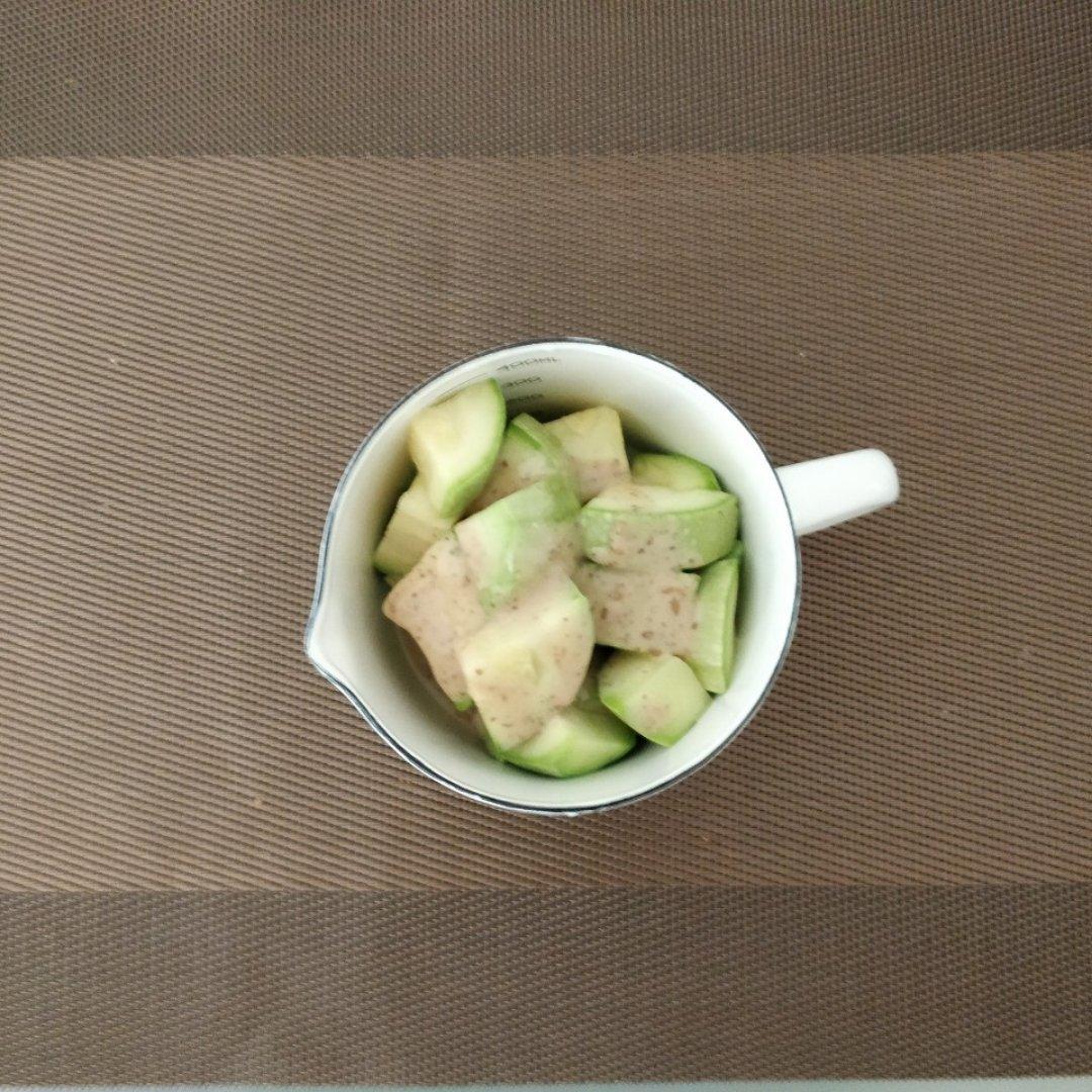 西葫芦番茄鸡蛋沙拉