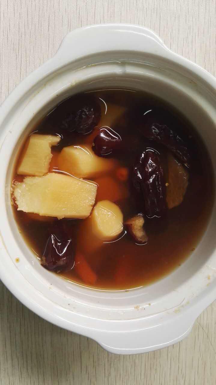 红枣枸杞山药美容汤的做法