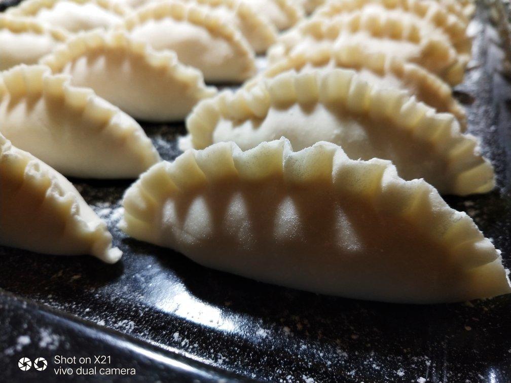 玉米白菜馅蒸饺/附上柳叶饺和波浪饺的包法