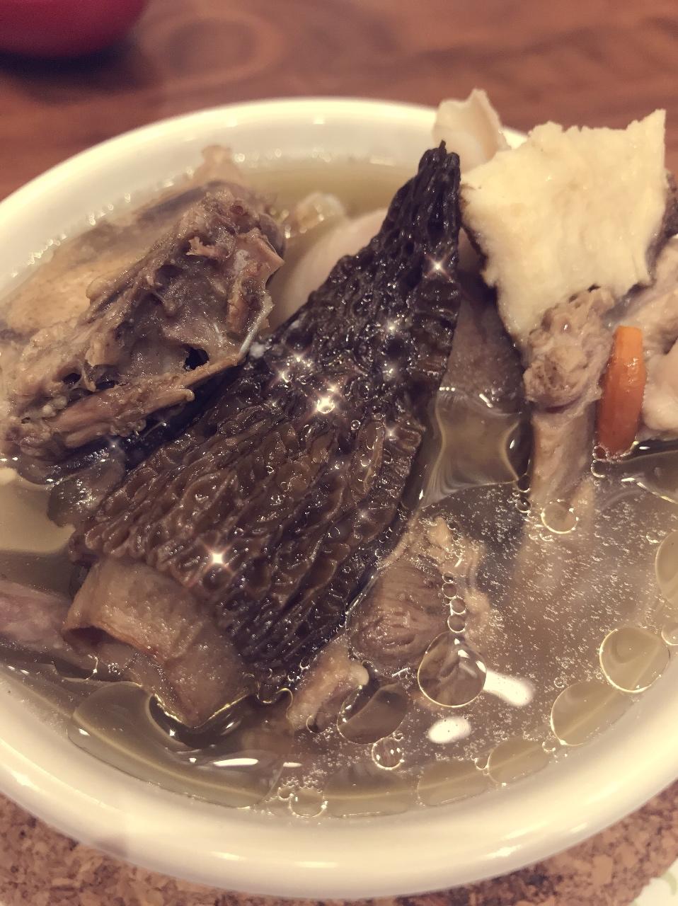 羊肚菌鸡汤（泡发与食法）