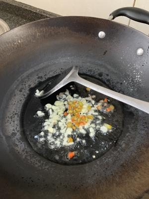 不用腌制，直接炒出来的酸豆角的做法 步骤3