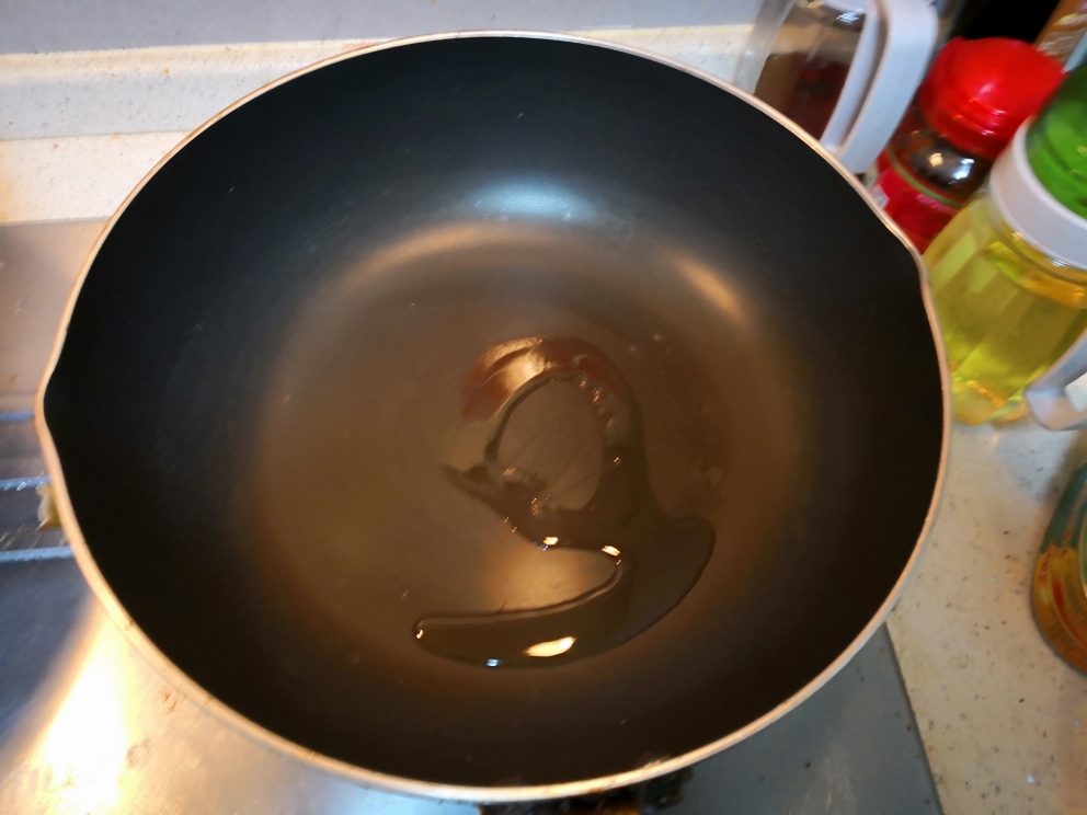 凤尾鱼油麦菜的做法 步骤2