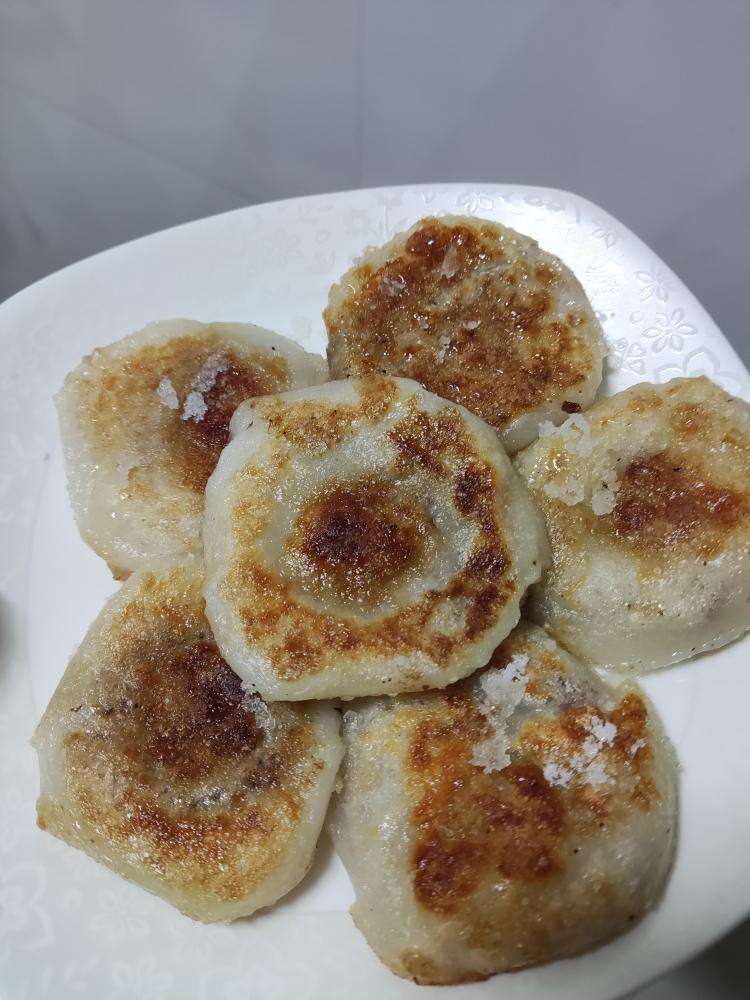 煎粘豆包的做法