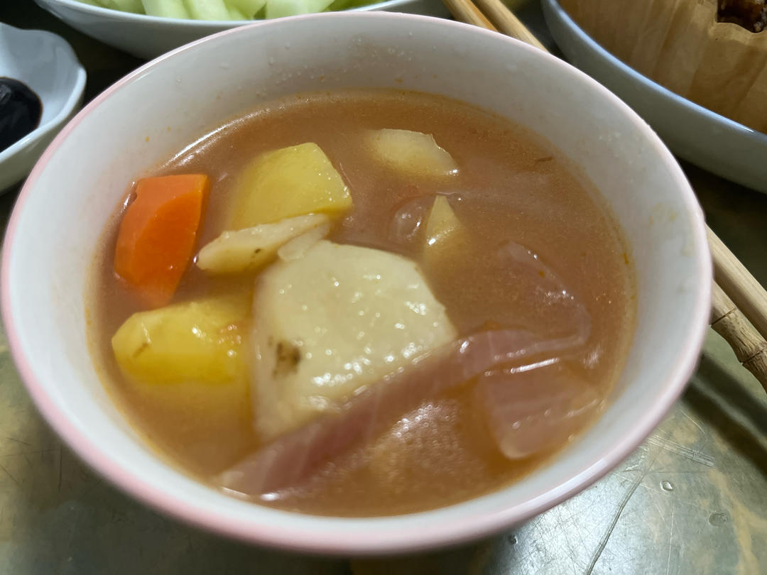 土豆胡萝卜玉米养生汤