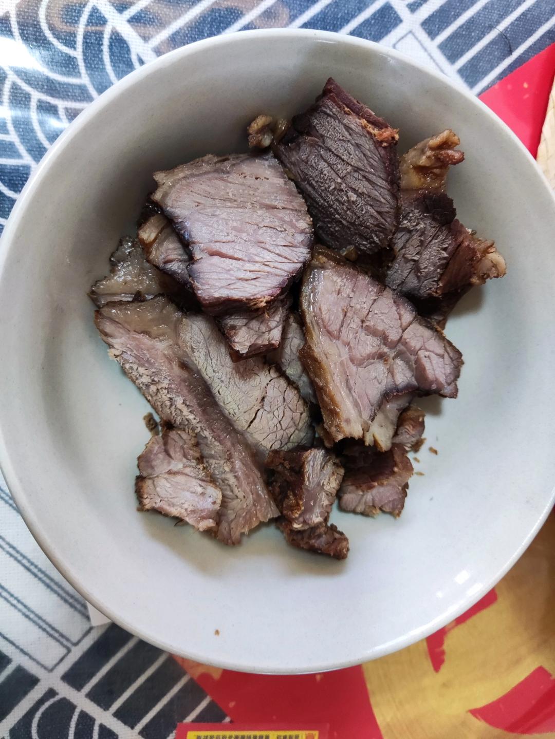 隔两周就要做一次的五香酱牛肉