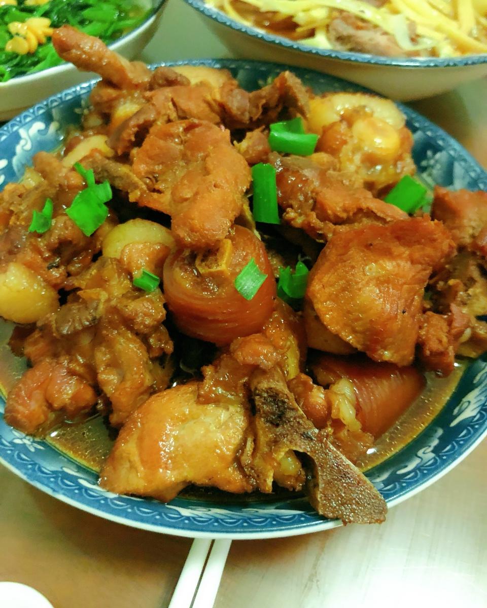 红烧猪尾巴