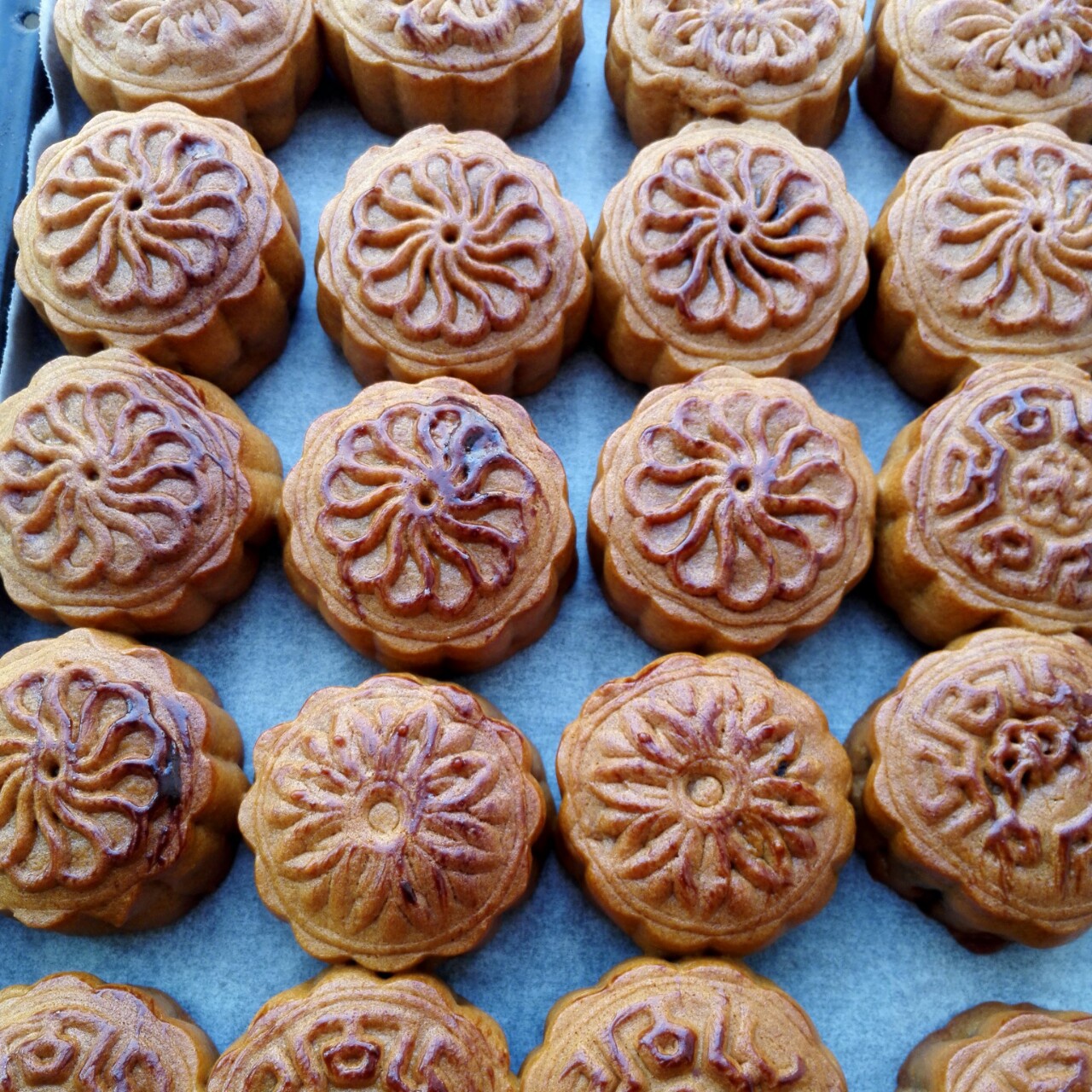 广式月饼——蛋黄莲蓉月饼