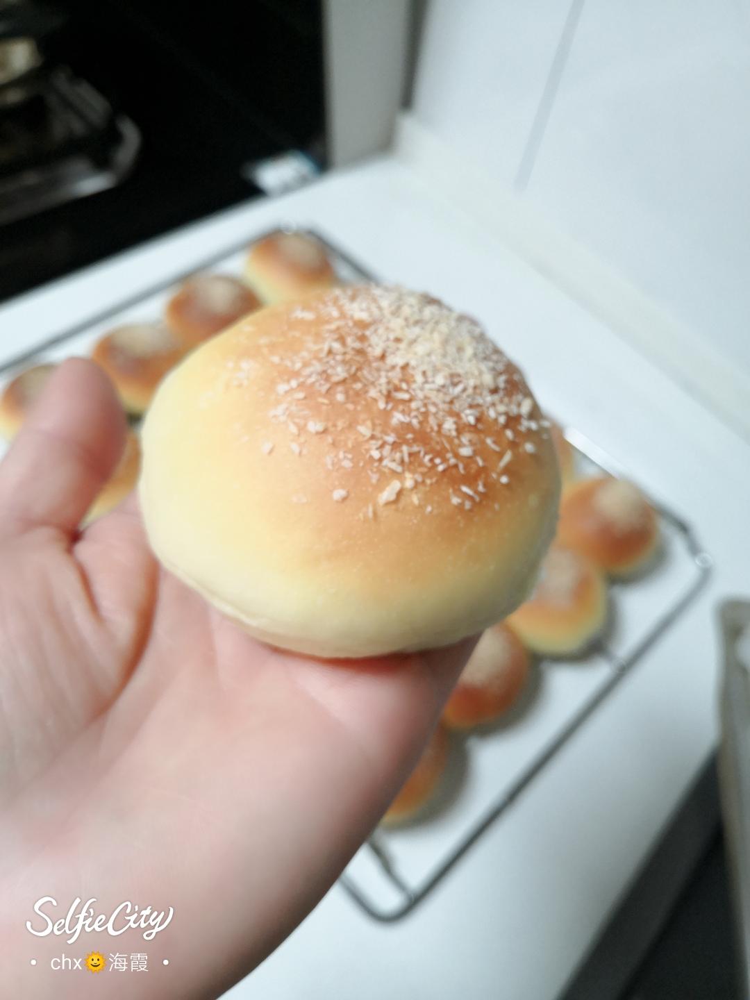 超软蜜豆椰蓉包的做法