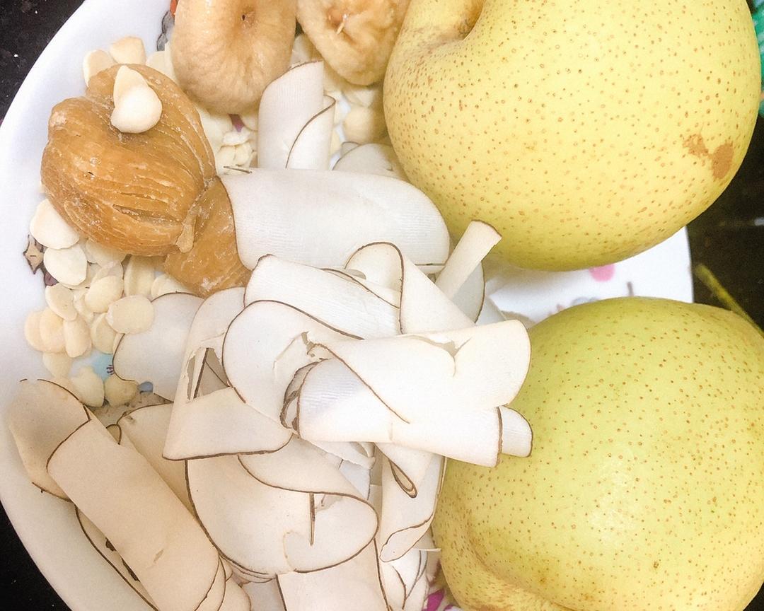 海底椰瘦肉润肺汤的做法