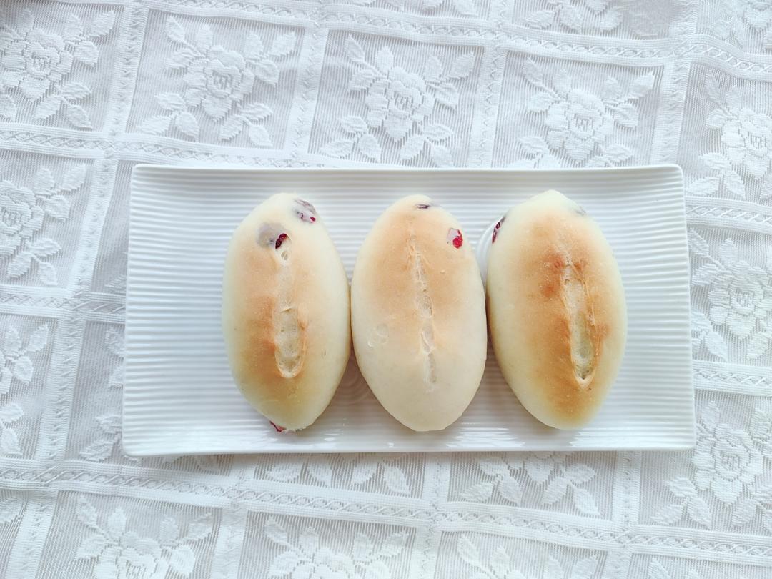 奶香松软的葡萄干面包｜有手就会