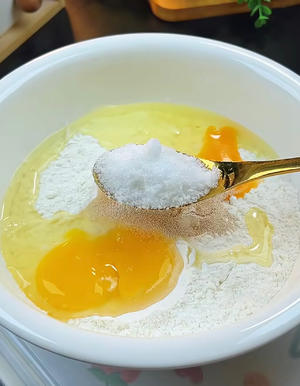 奶香鸡蛋发糕的做法 步骤1