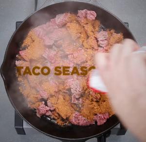 Taco卷心菜椒的做法 步骤4