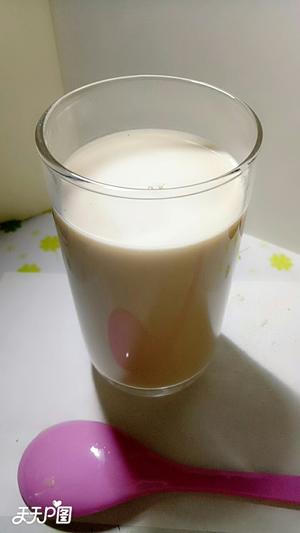 奶茶(立顿红茶版)的做法 步骤8
