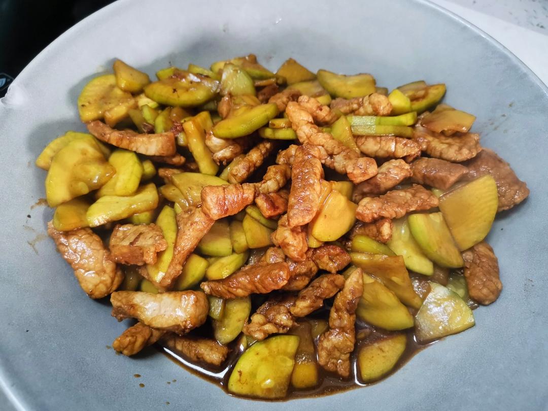 西葫芦炒肉片